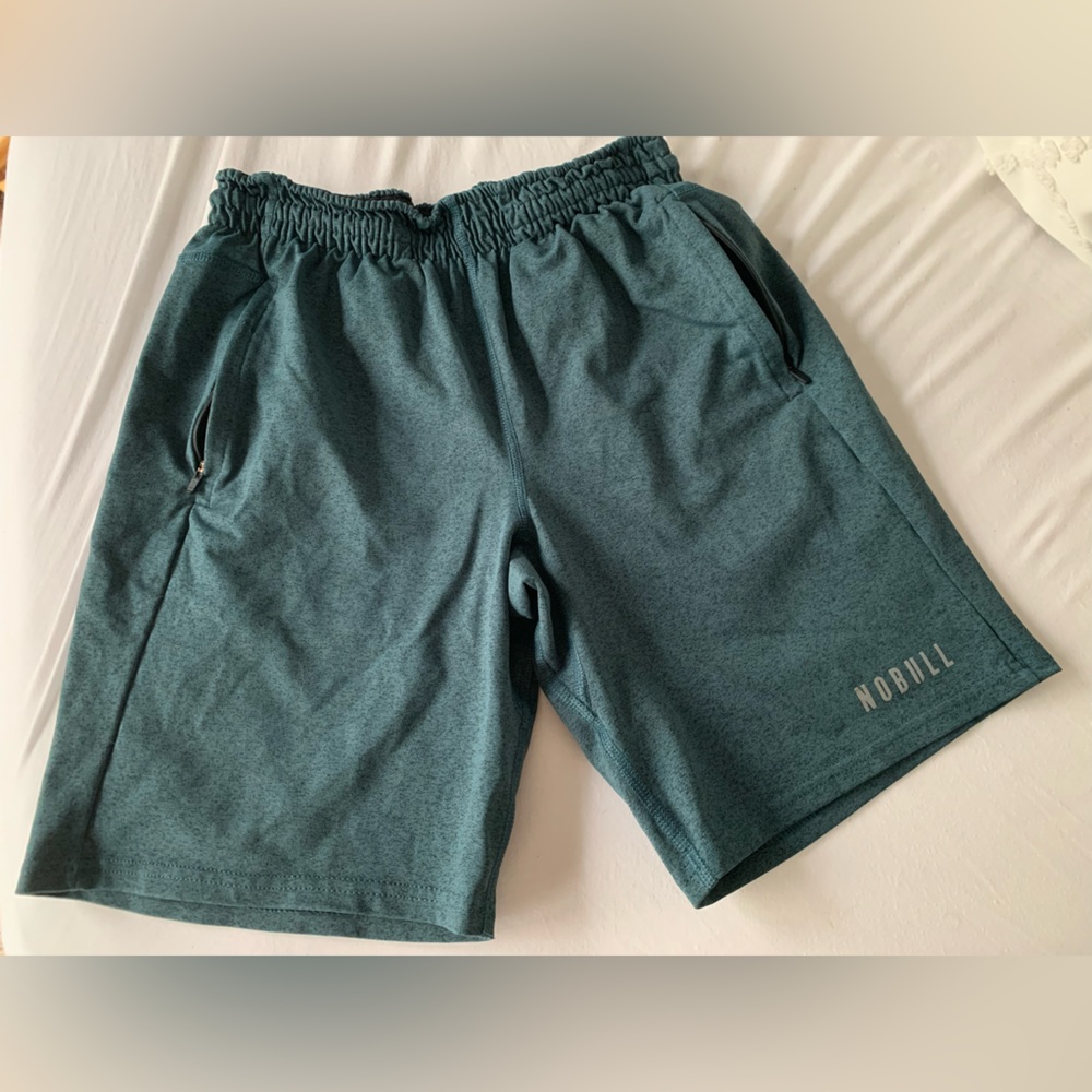 NoBull lightweight knit shorts size small